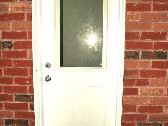 3rd image of 100 Rising Hill Rdg