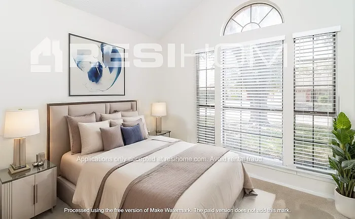 4404 Lakeview Dr — Photo 8