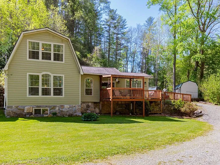 9228 Big Laurel Rd — Photo 1