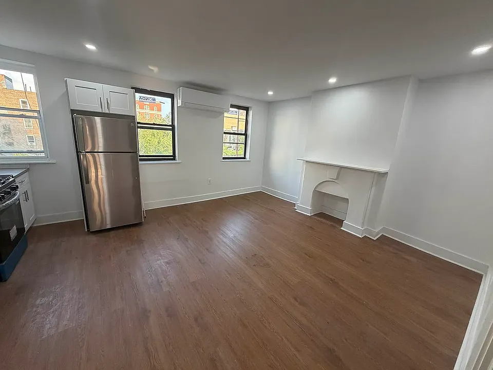 175 Utica Ave #3