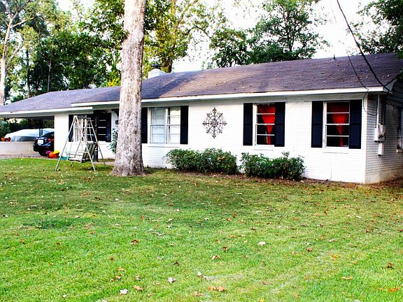 2nd image of 2108 Cottonwood Dr
