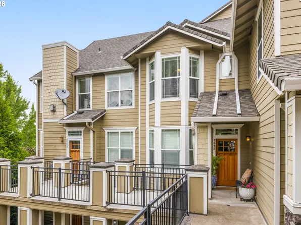3595 Summerlinn Dr, West Linn, OR 97068