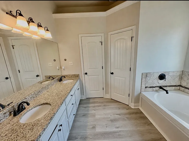 146 Lola Cir — Photo 7