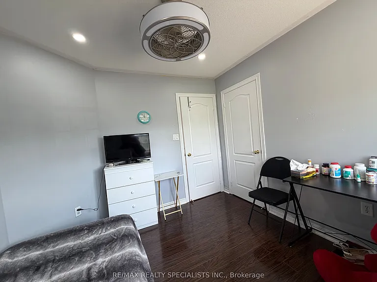 214 McCready Dr — Photo 35