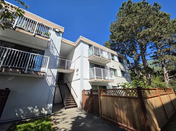 7180 Lindsay Rd #208, Richmond, BC V7C 3M6