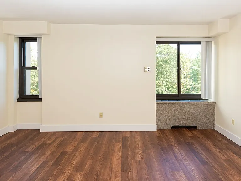 Lakewood Apartments — Photo 14