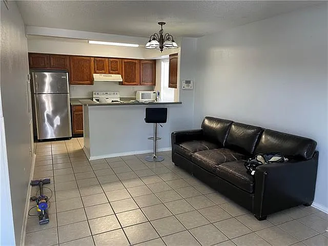 2948 Manhattan Blvd #213 — Photo 4