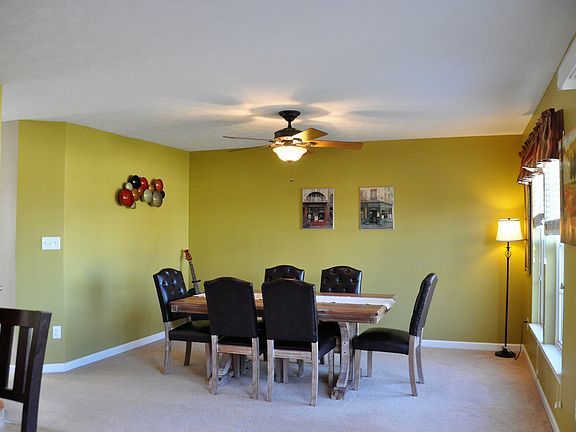 Dining room off the kitchen