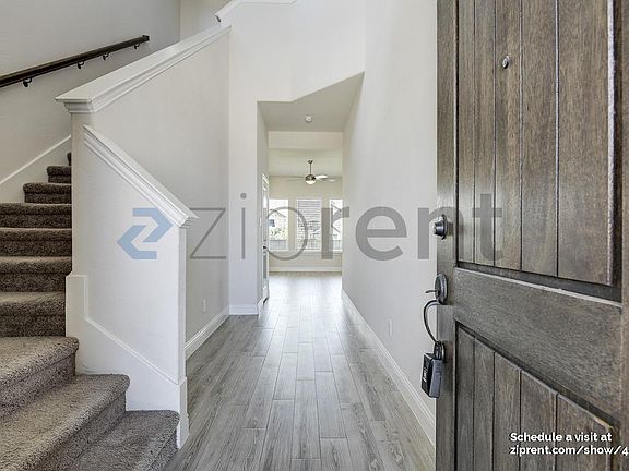 2nd image of 808 Brenham Ave