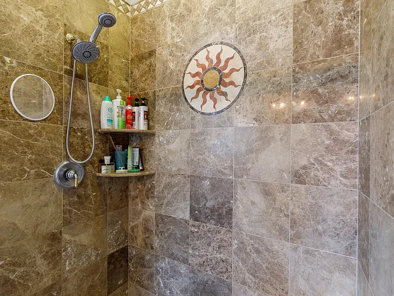 228 Muldowney Ln — Photo 29