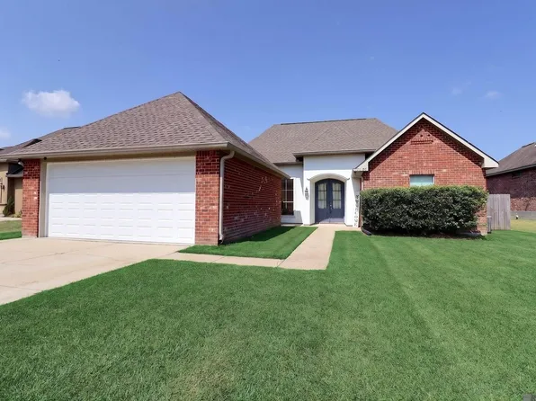 31025 Lake Spring Dr, Walker, LA 70785