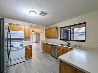 7025 W Peck Dr, Glendale, AZ 85303