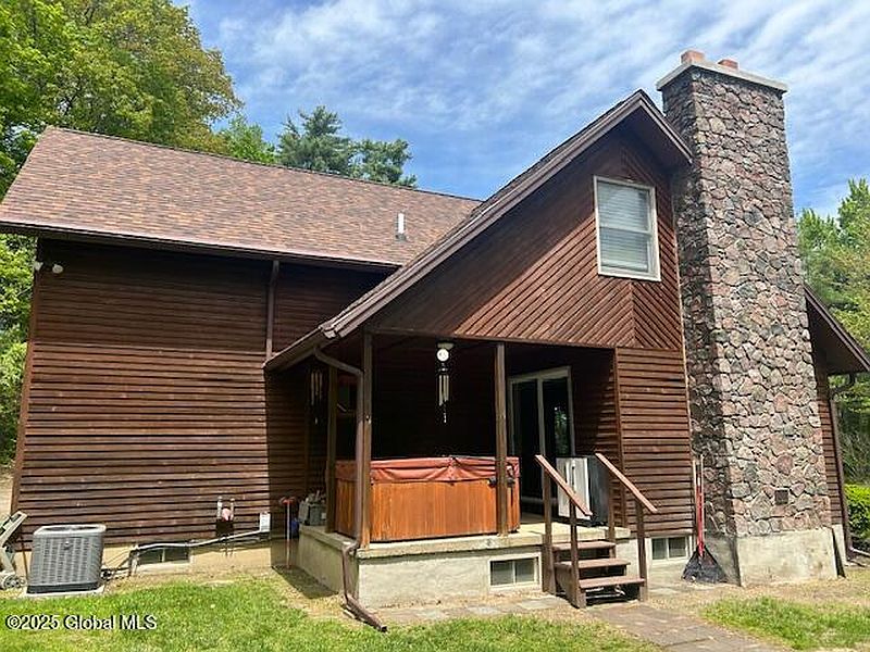 5th image of 571 Valley Falls Road