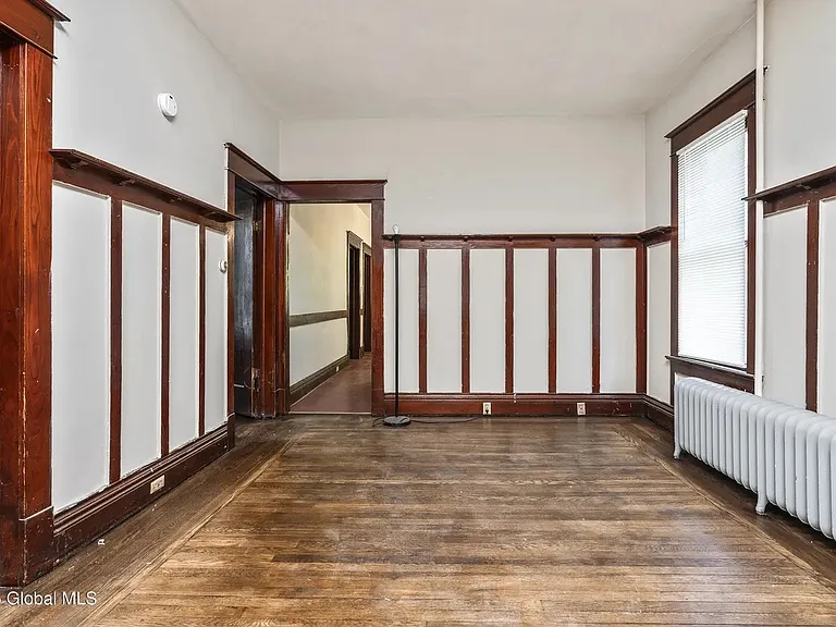 320 Saratoga St #1 — Photo 18
