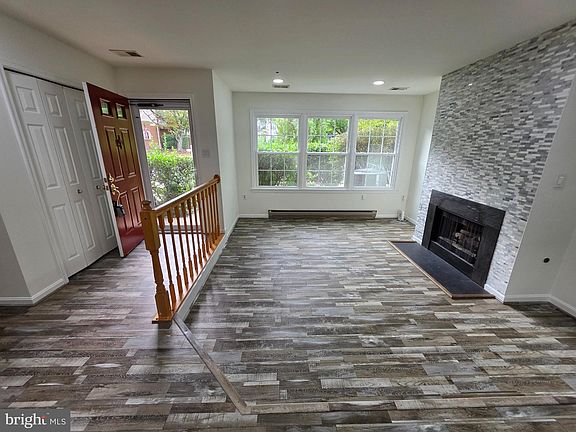 4th image of 11702 Tumbrel Ct #59