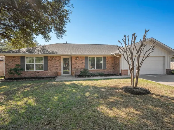 3602 Tanglewood Dr, Bryan, TX 77802