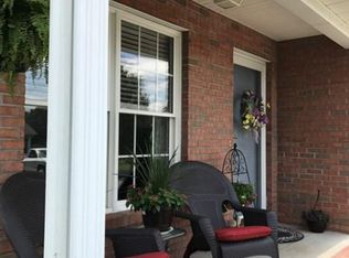 115 Silver Drop Ln, Bristol, VA 24201