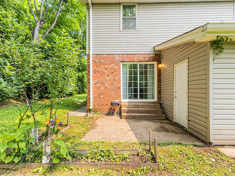 411 Williams Ave #D — Photo 24