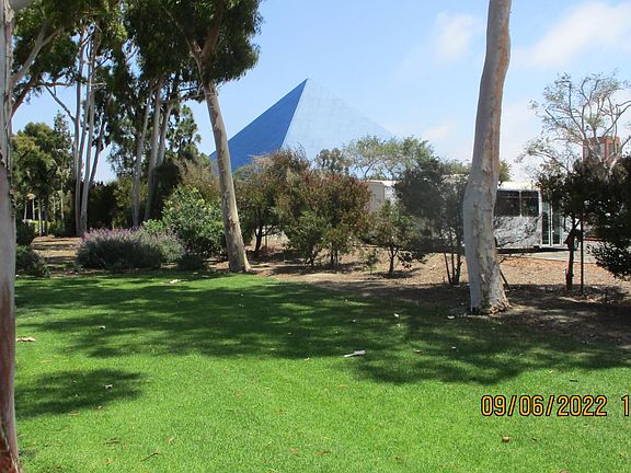3rd image of 4 Park Ave #4