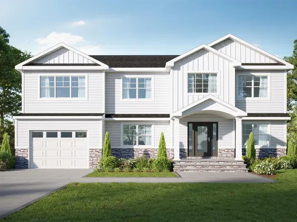 210 N Hawthorne Street, Massapequa, NY 11758