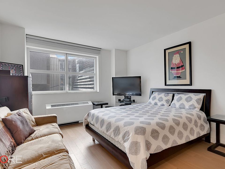 1st image of 500 W 30th St APT 10G