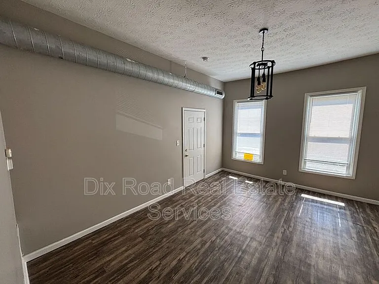 502 Ross Ave #3 — Photo 7