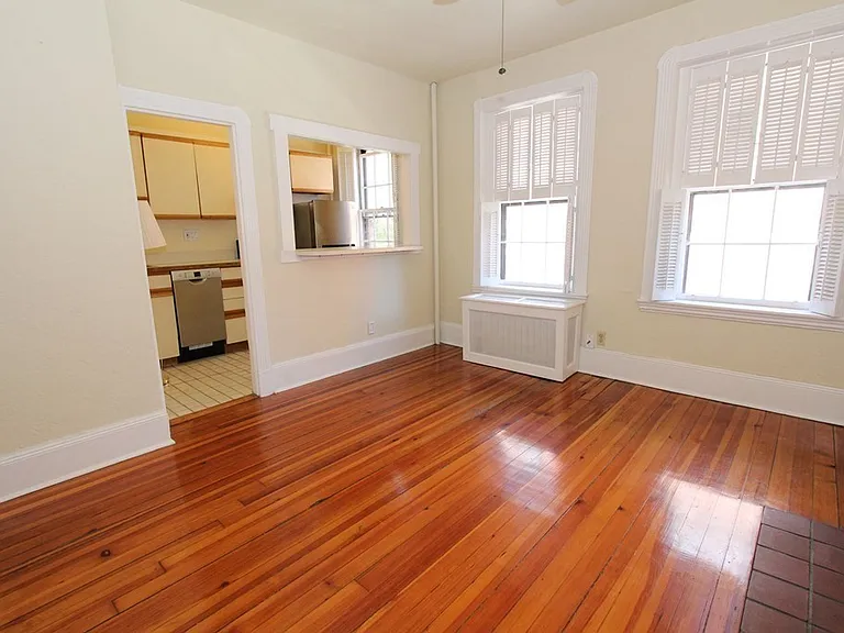 4 Phillips St #2 — Photo 8