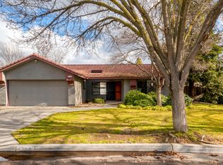 6202 N Brix Ave, Fresno, CA 93722