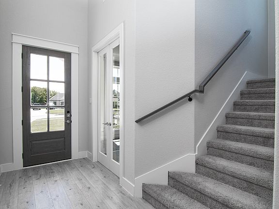 2nd image of 1016 Whisper Willows Dr