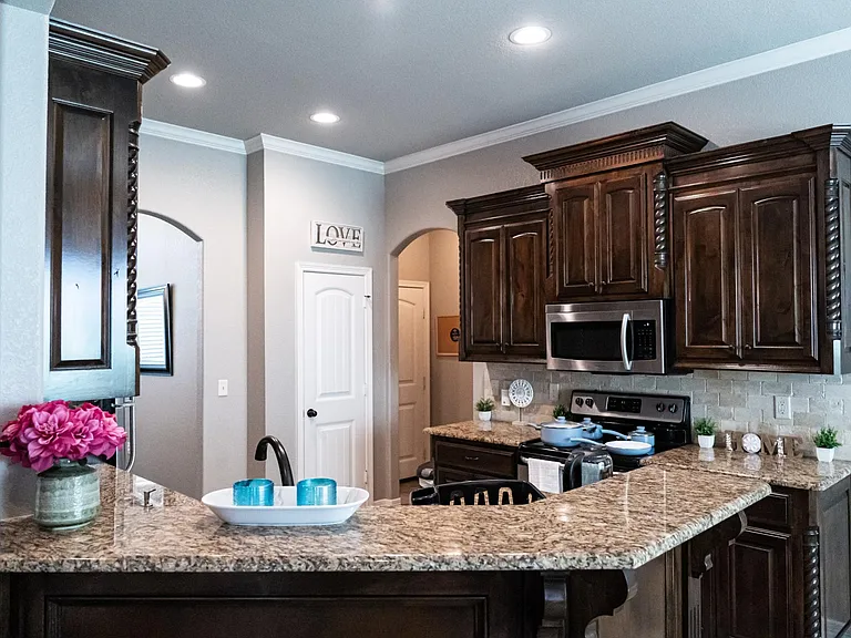 7352 Kingsport Ln — Photo 17