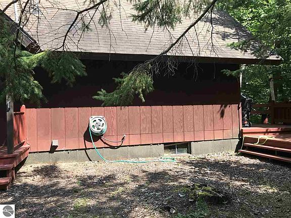 2nd image of 9428 Bonaire Ln
