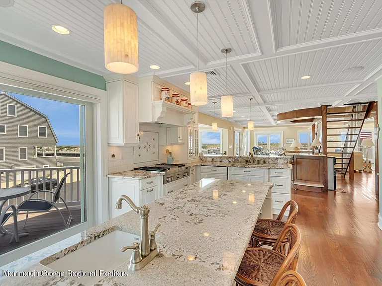 1101 S Ocean Ave — Photo 49
