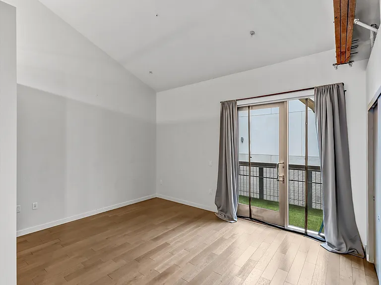 527 Molino St #110 — Photo 15