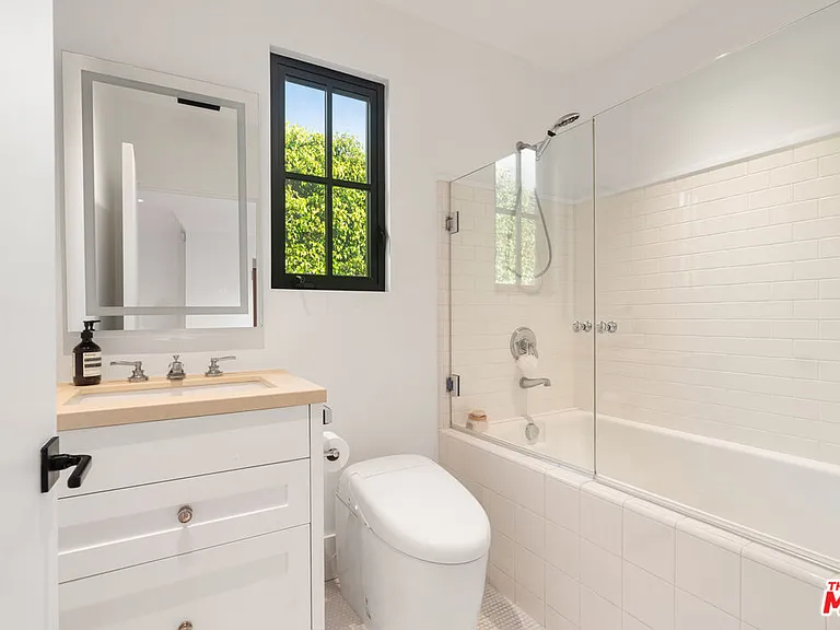 719 San Lorenzo St — Photo 15