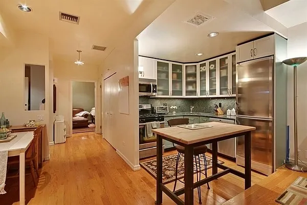 Rented by Keller Williams NYC | media 10