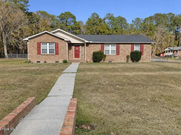 200 Carolina Drive, Jacksonville, NC 28546