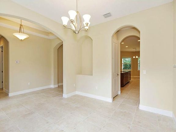 4th image of 182 Birchmont Dr