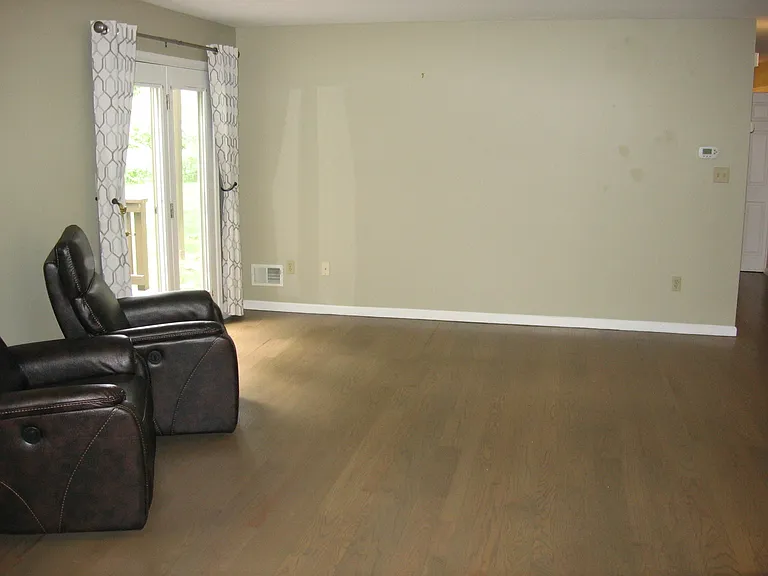443 Vera Cir #F — Photo 4