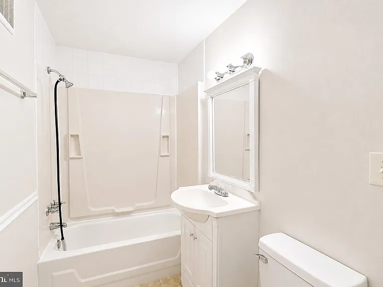 11 Noblewood Ct — Photo 32