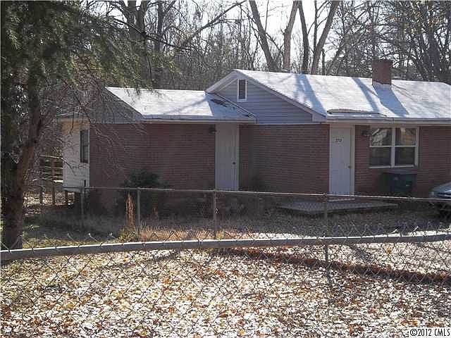 2nd image of 2721 Mary Ave