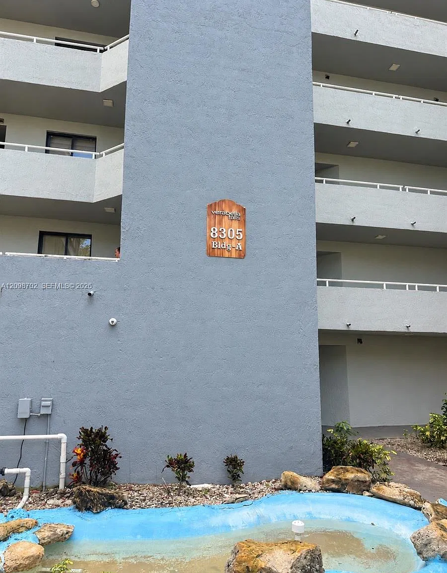 Verabella Falls Condo — Photo 1