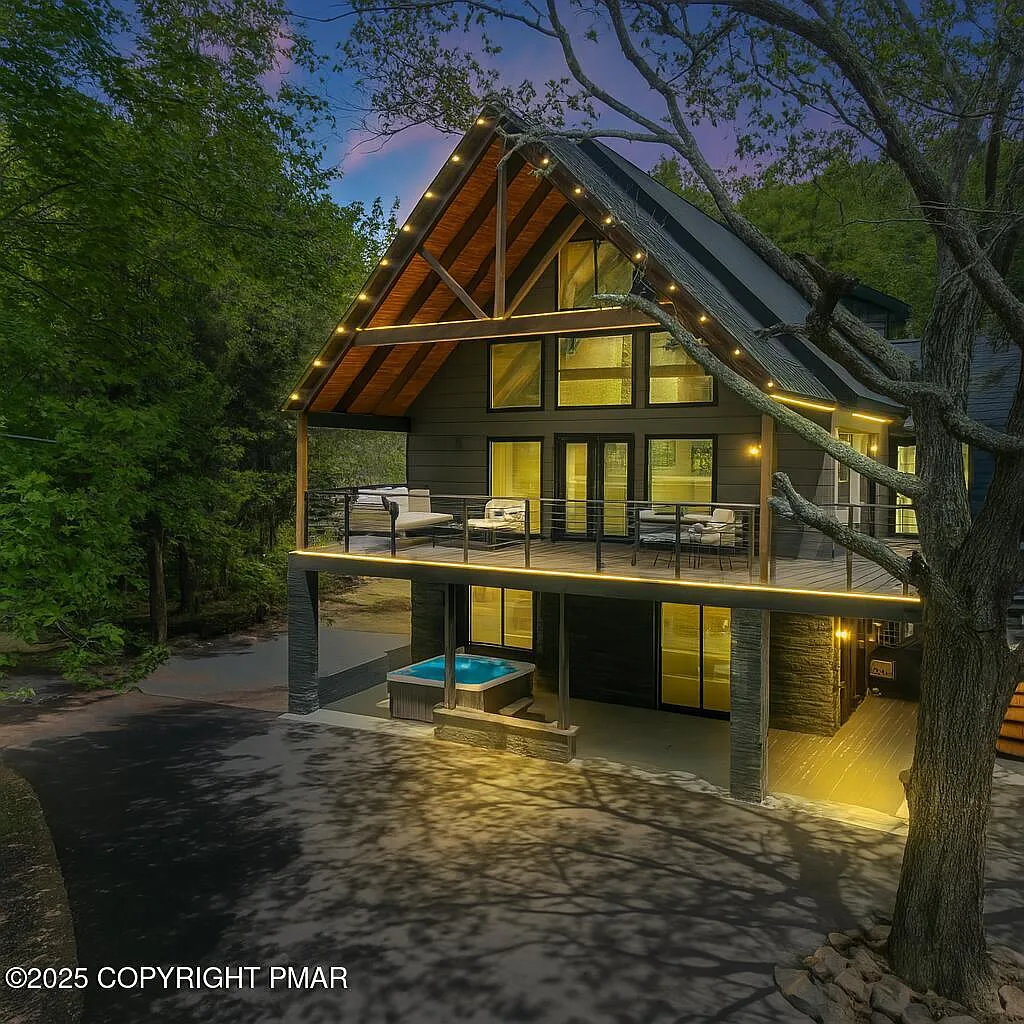 396 Birch Dr photo 1