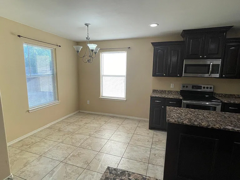 4405 Thunderbird Ave — Photo 22