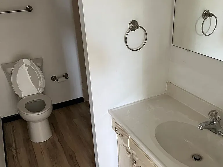 1002 E Harding Dr #304 — Photo 10