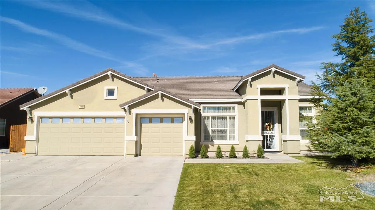 1368 Grassland Rd photo 1