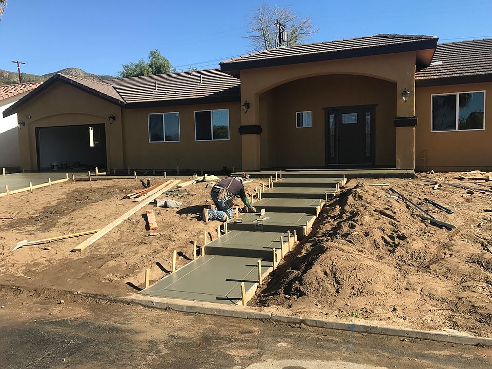 1st image of 3915 La Hacienda Dr