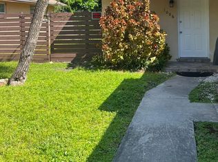 1006 SW 8th St, Hallandale Beach, FL 33009