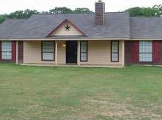 4425 Hackett Branch Rd, Midway, TX 75852