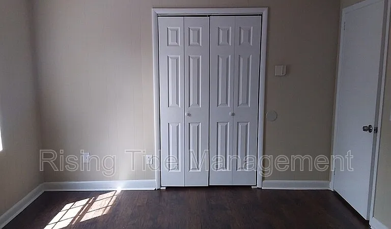 3295 Young Ave — Photo 13