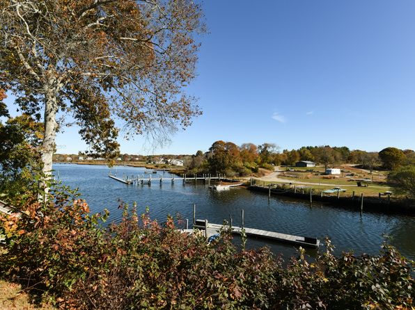 228 Wood Hill Rd
